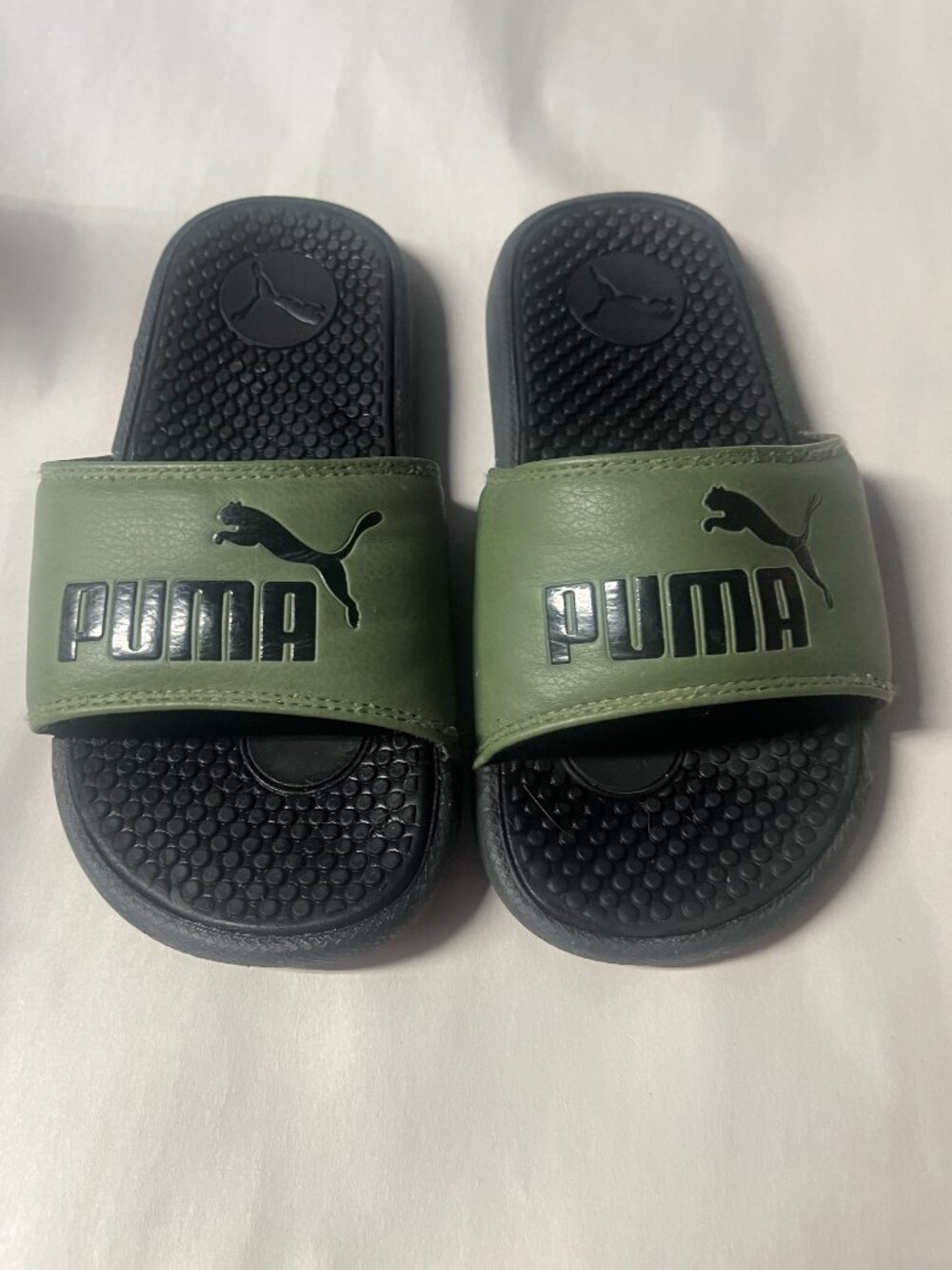 Puma Cool Cat 2.0 Kids Slides - Size 1 boys